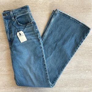 BNWT Levi's 70s high rise flare blue jeans.